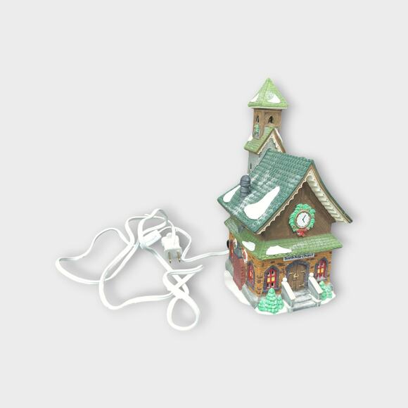 Retired Department 56 The Heritage Village North Pole Series North Pole Chapel - Picture 1 of 7